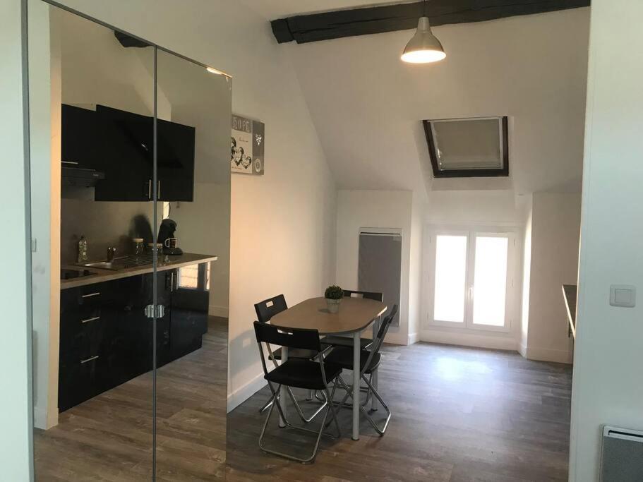 Studio Du Chateau Apartman Champs-Sur-Marne Kültér fotó
